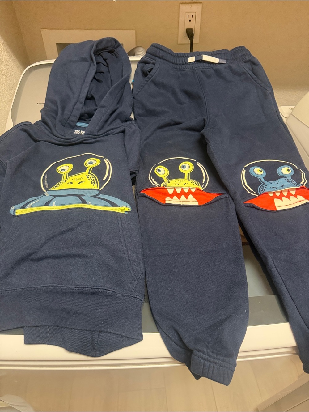 365 kids pants and hoodie eey